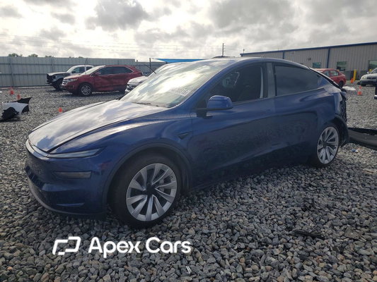Tesla Model Y 2026 - Image 1 of 5