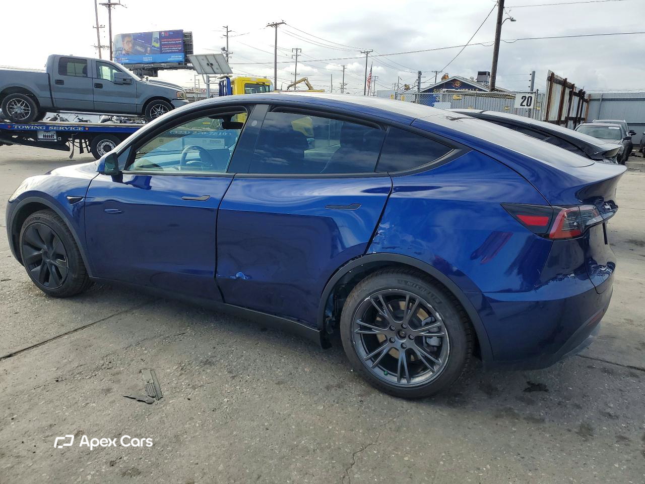 Tesla Model Y 2025