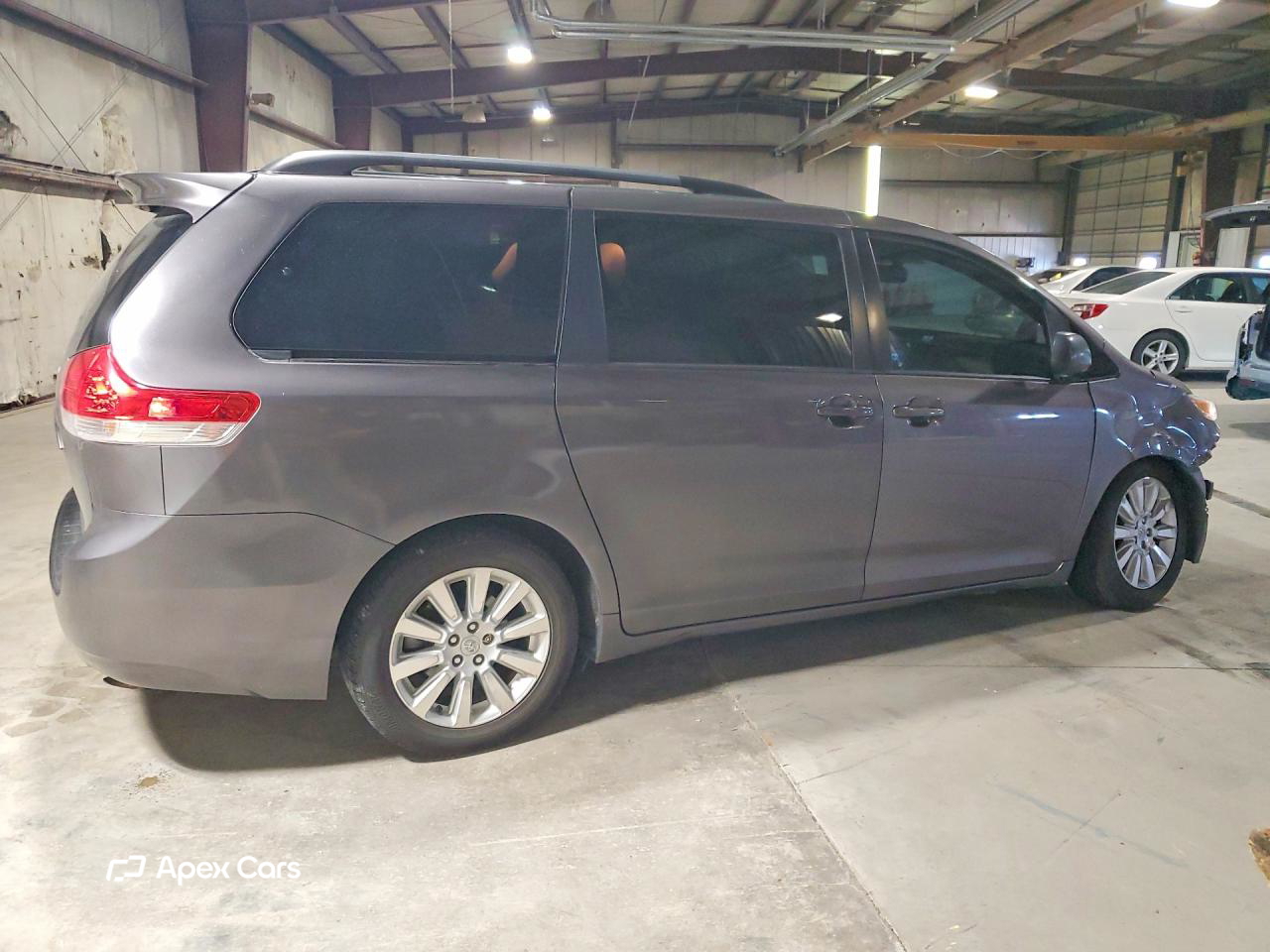 Toyota Sienna 2011