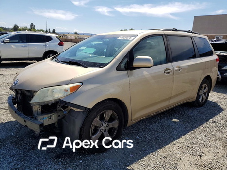 Toyota Sienna 2011 - Image 1 of 14