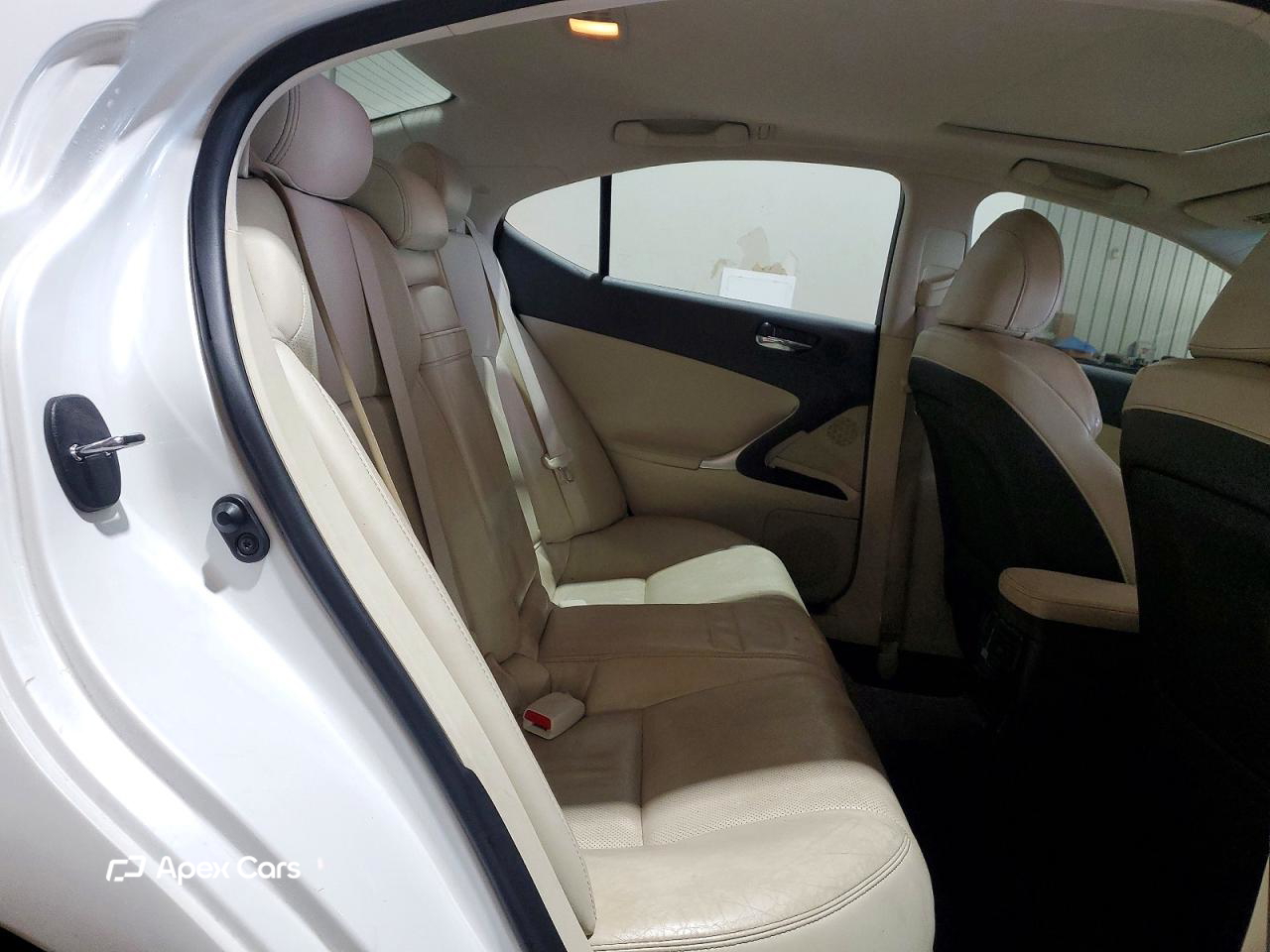 Lexus IS 2011