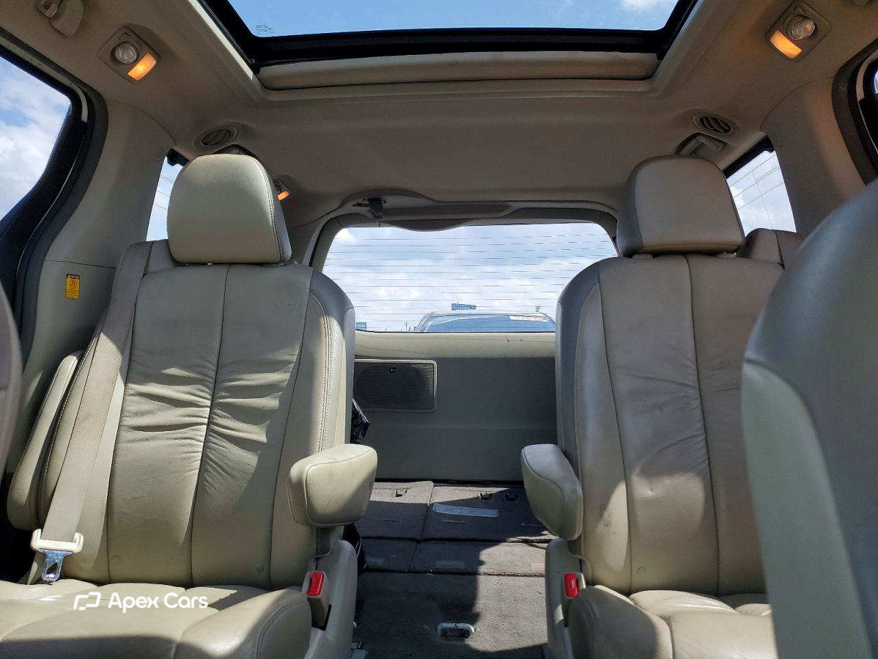 Toyota Sienna 2011
