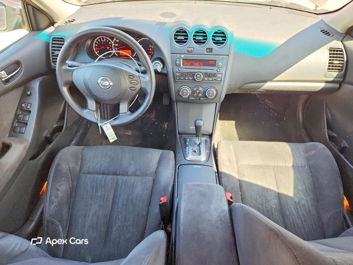 Nissan Altima 2011