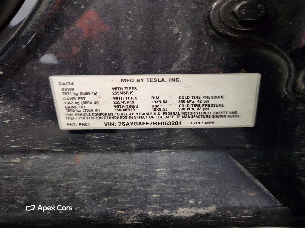 Tesla Model Y 2024