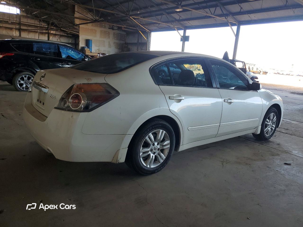 Nissan Altima 2011