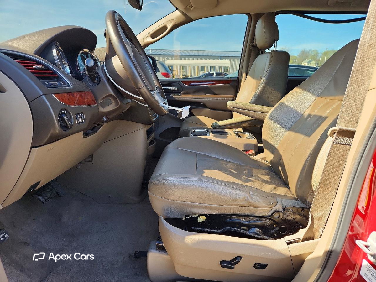 Chrysler Voyager 2013