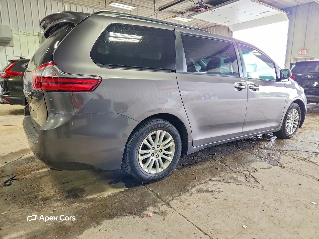 Toyota Sienna 2015