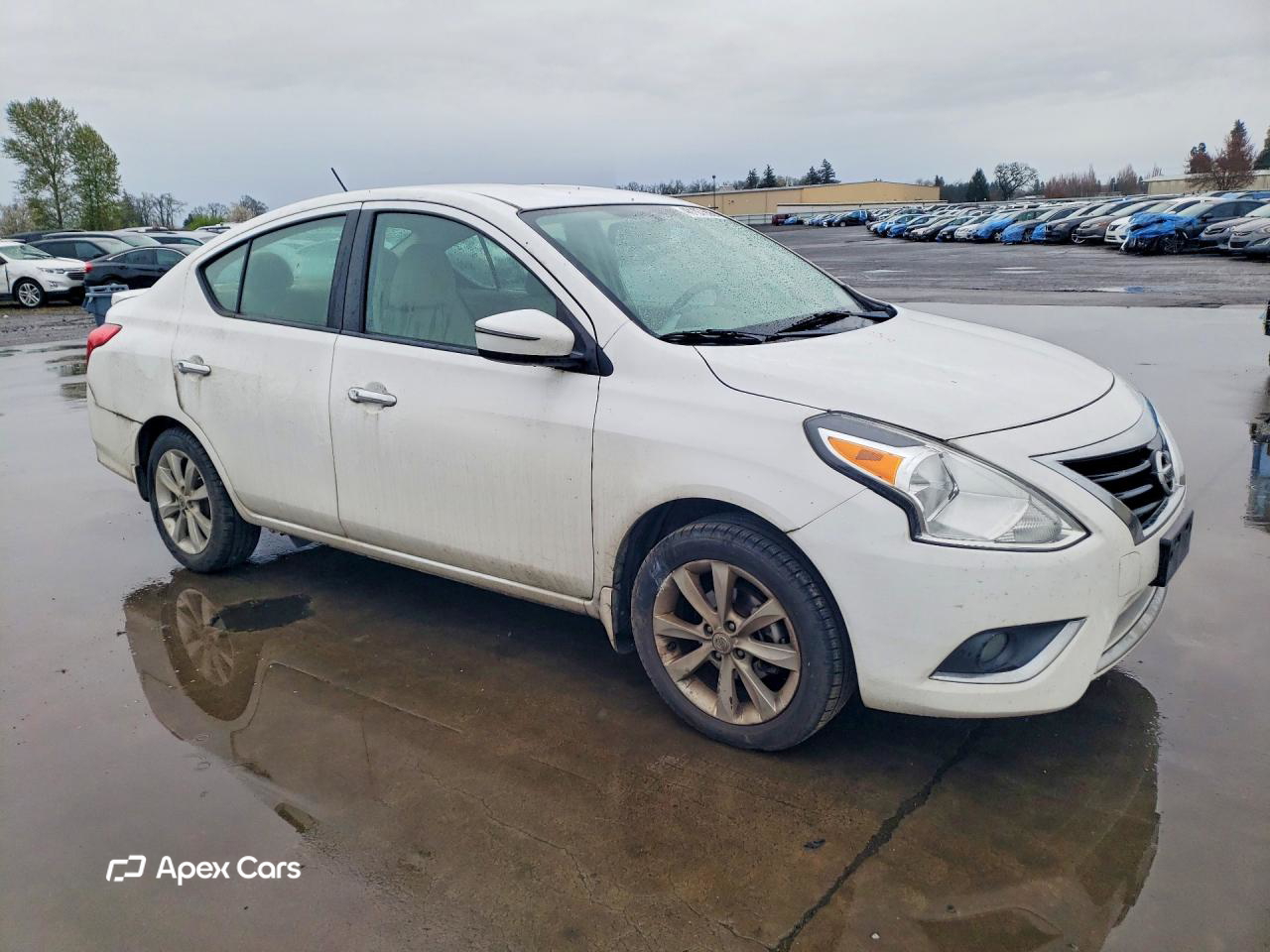 Nissan Versa 2015
