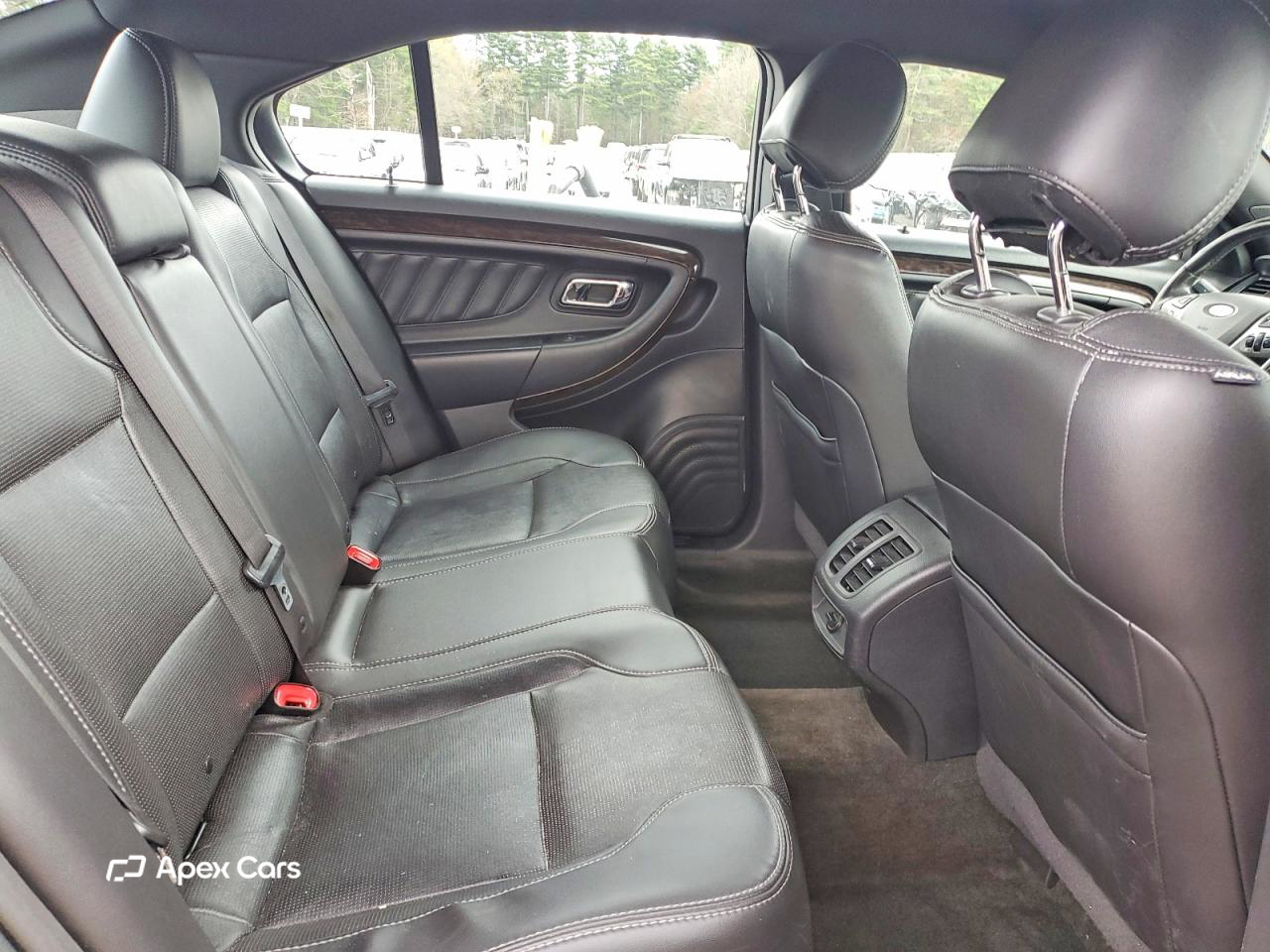 Ford Taurus 2015