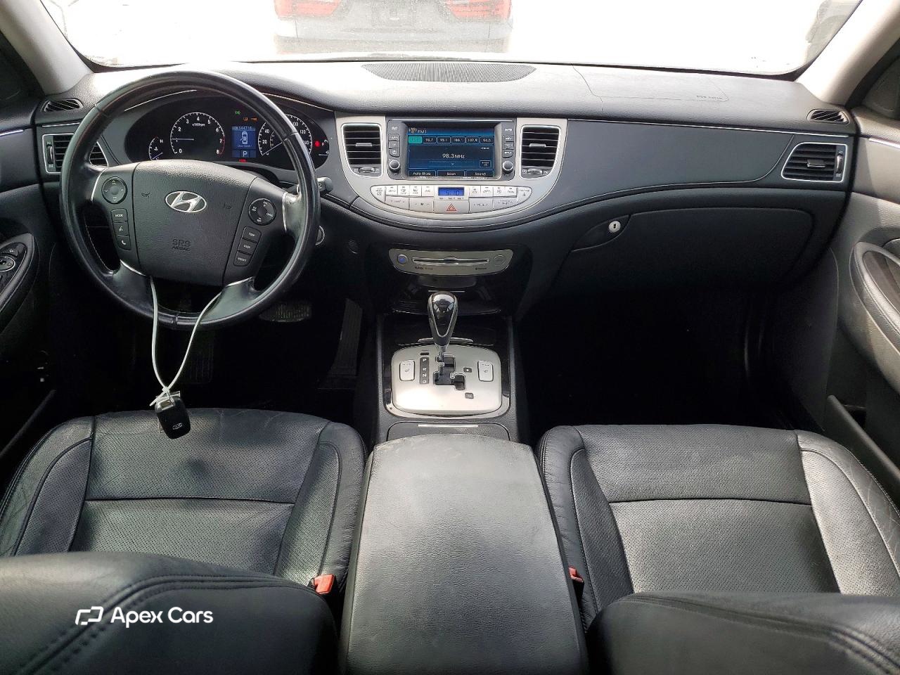 Hyundai Genesis 2012