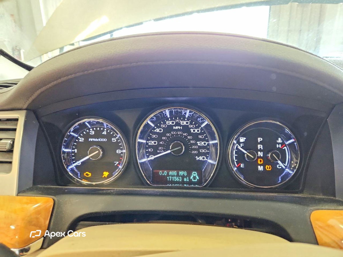 Lincoln MKS 2011