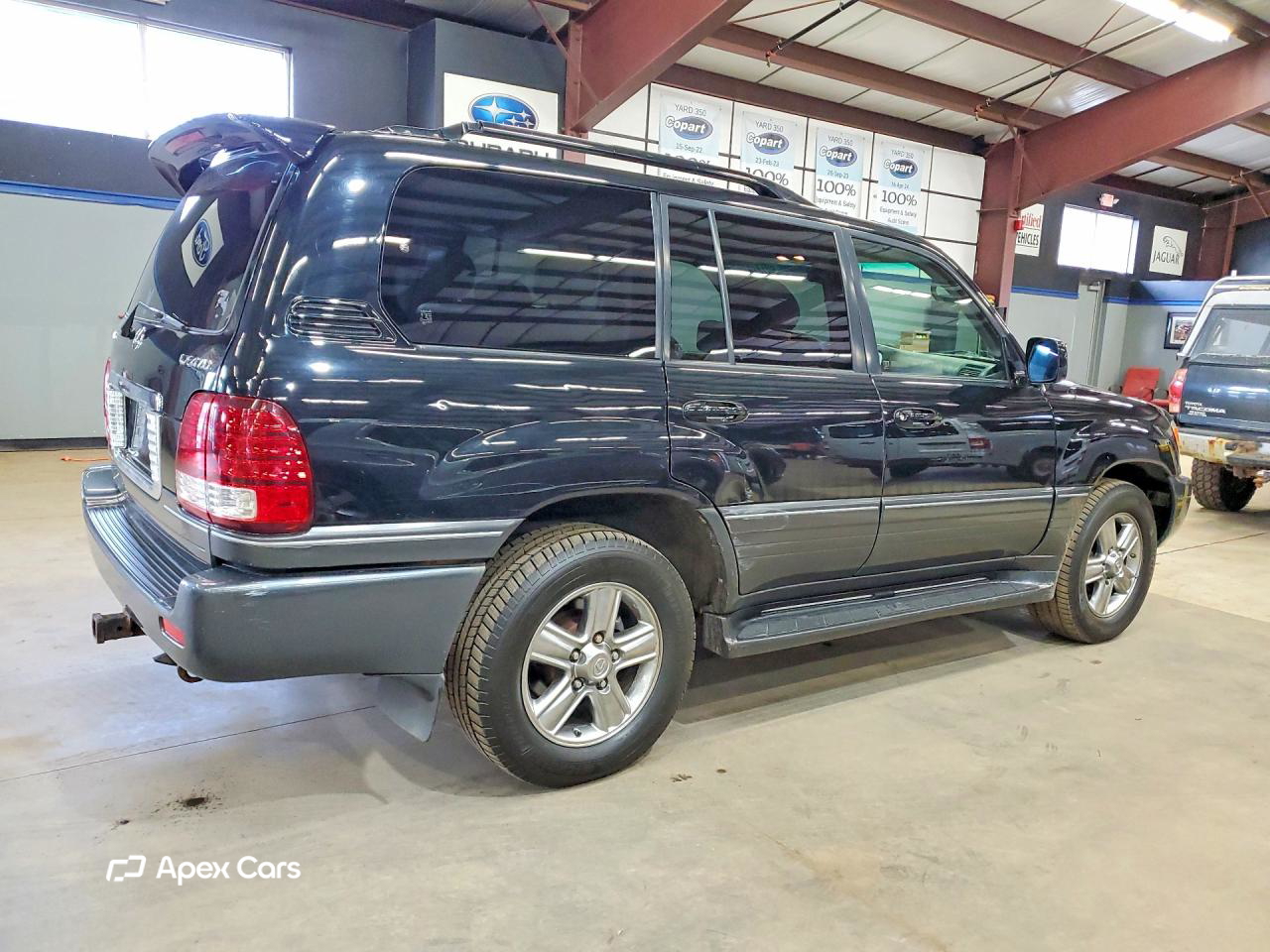 Lexus LX 2006