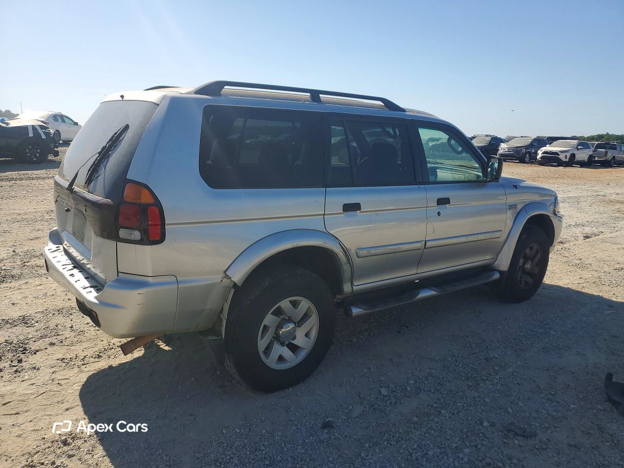 Mitsubishi Montero 2003
