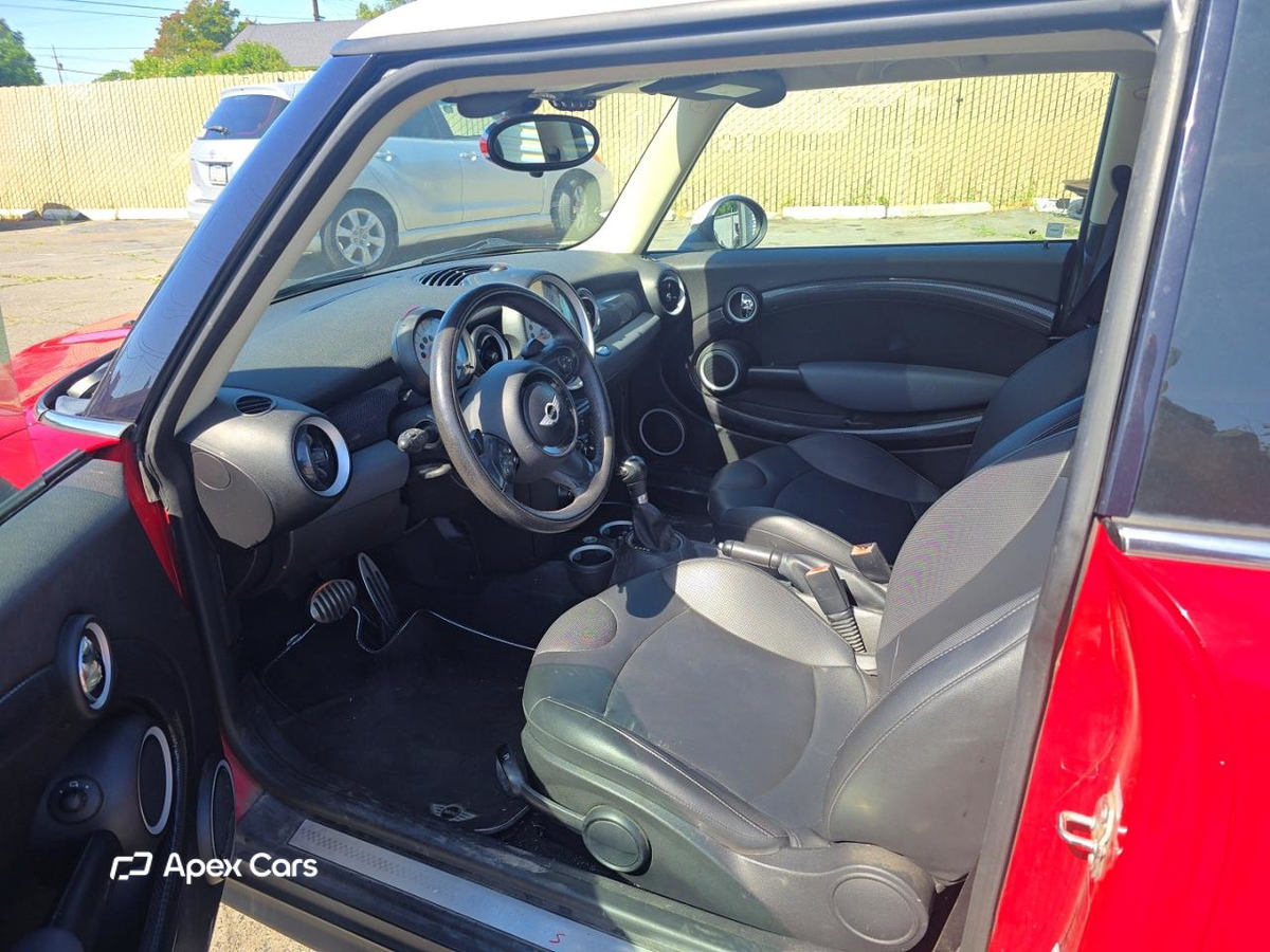 MINI Cooper 2012