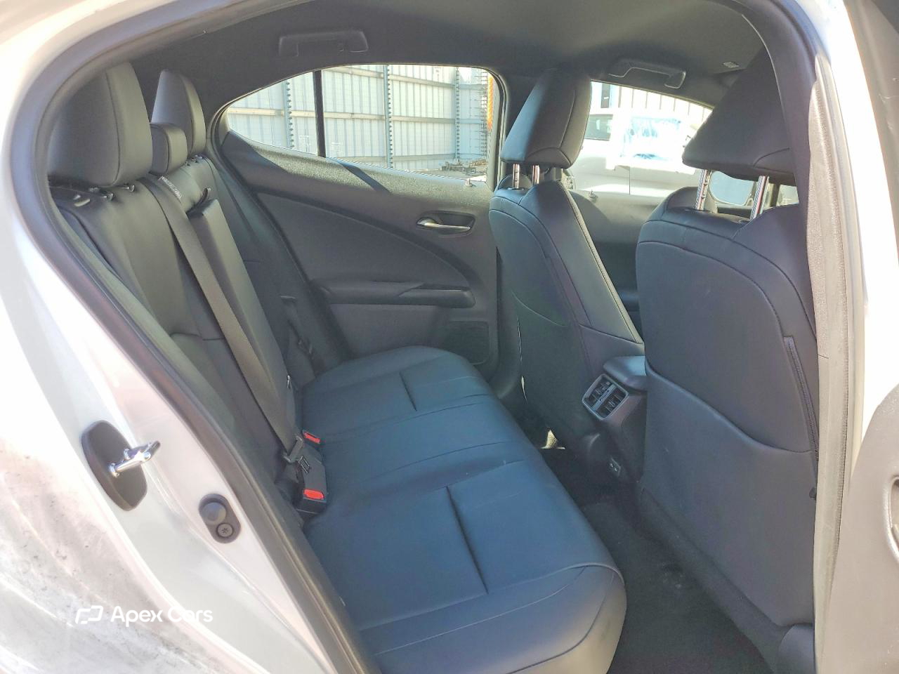 Lexus UX 2021