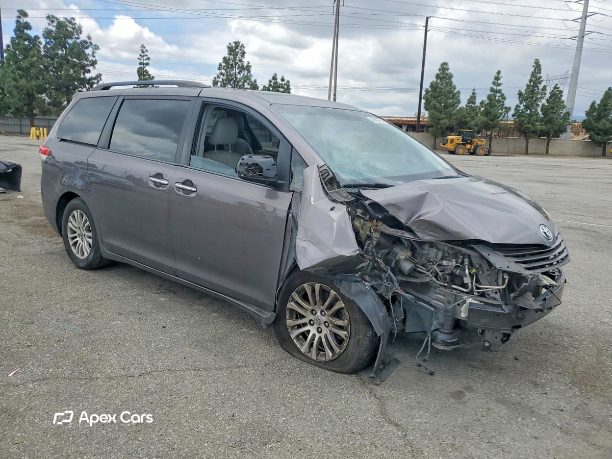 Toyota Sienna 2014