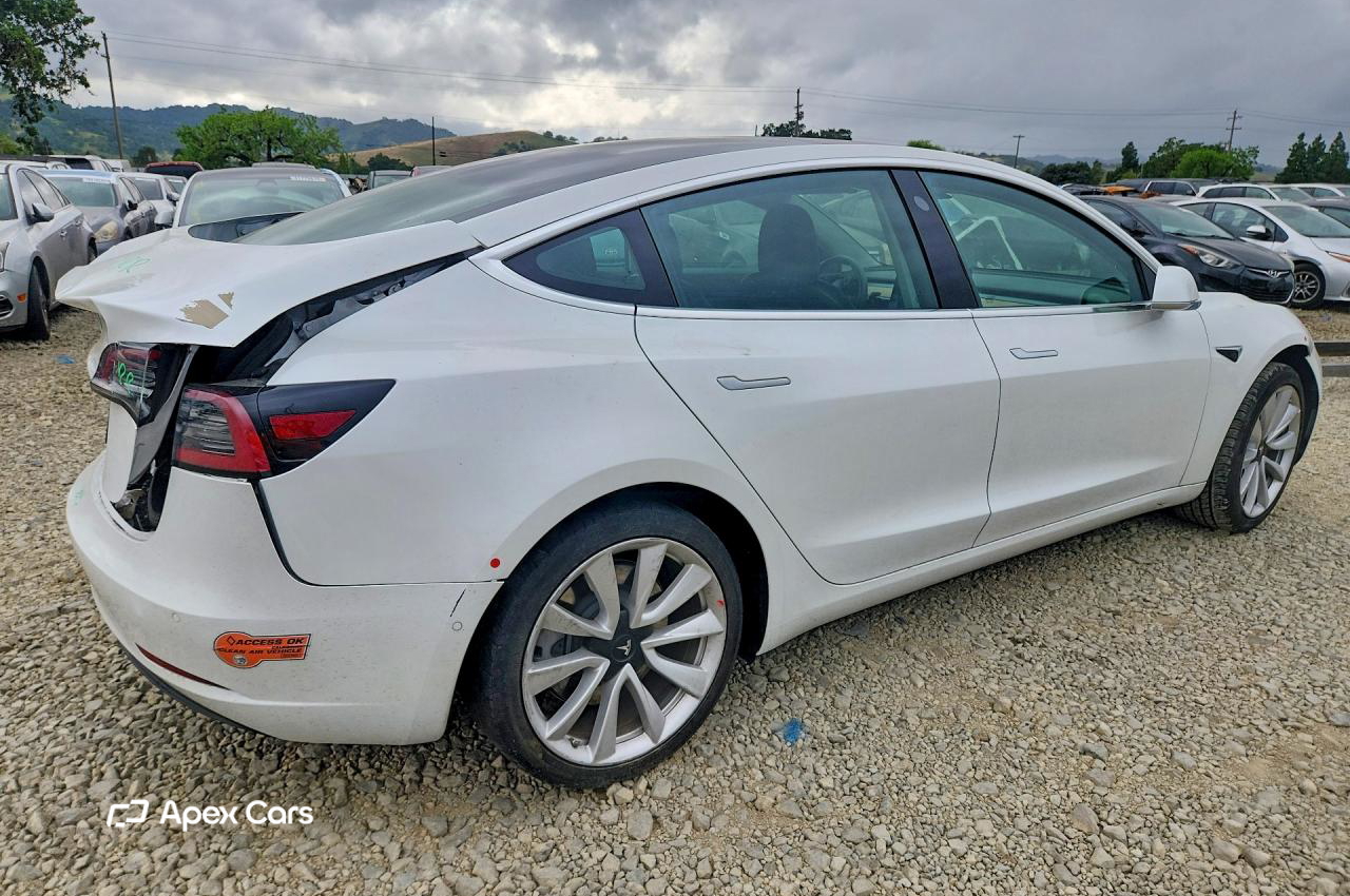 Tesla Model 3 2020