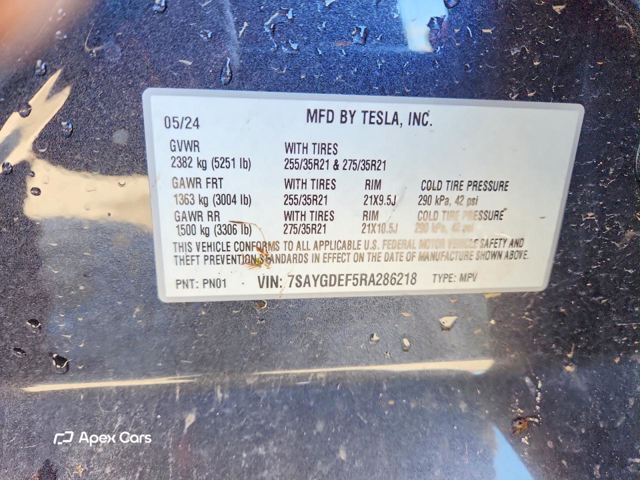 Tesla Model Y 2024