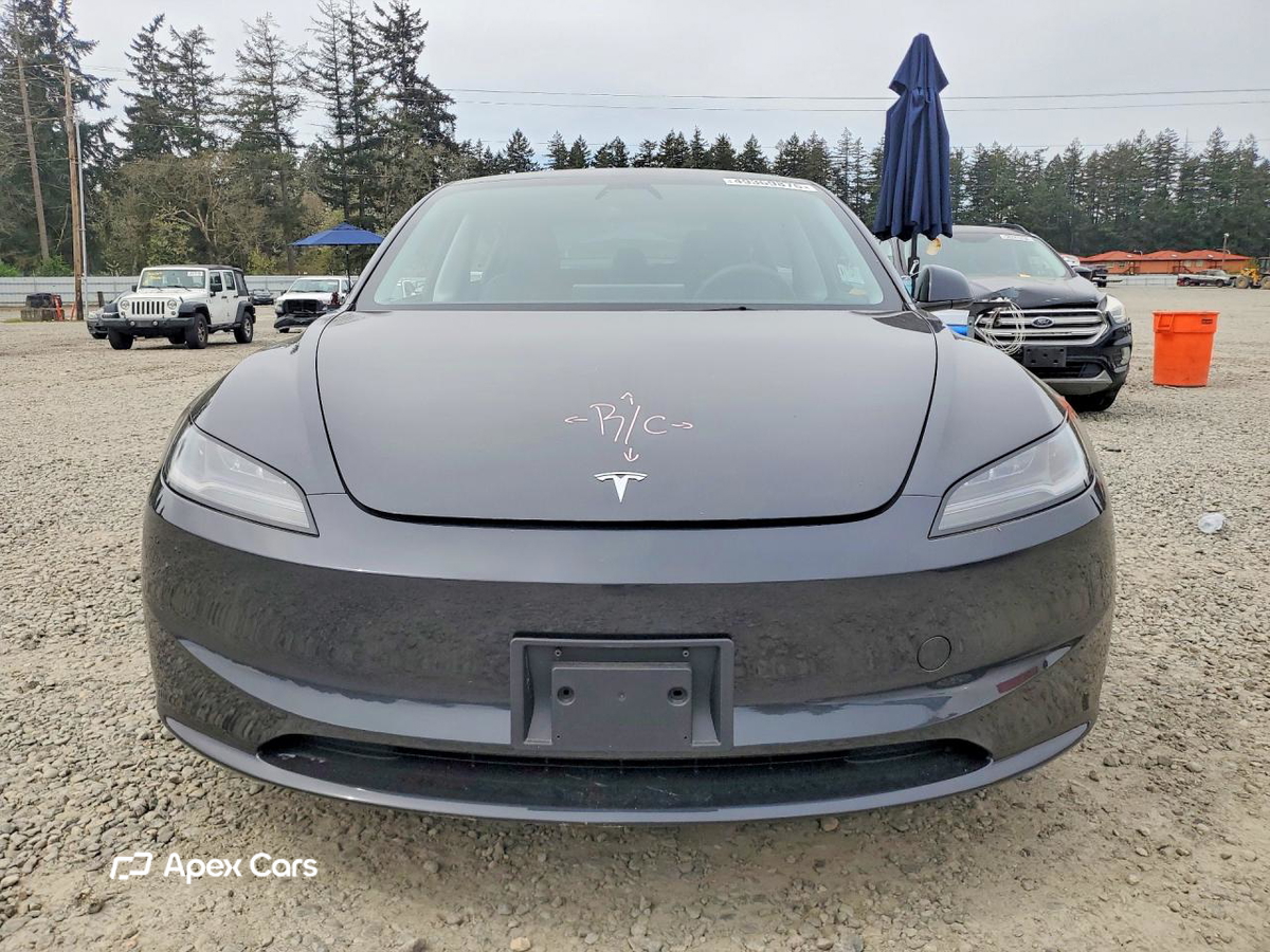 Tesla Model 3 2025