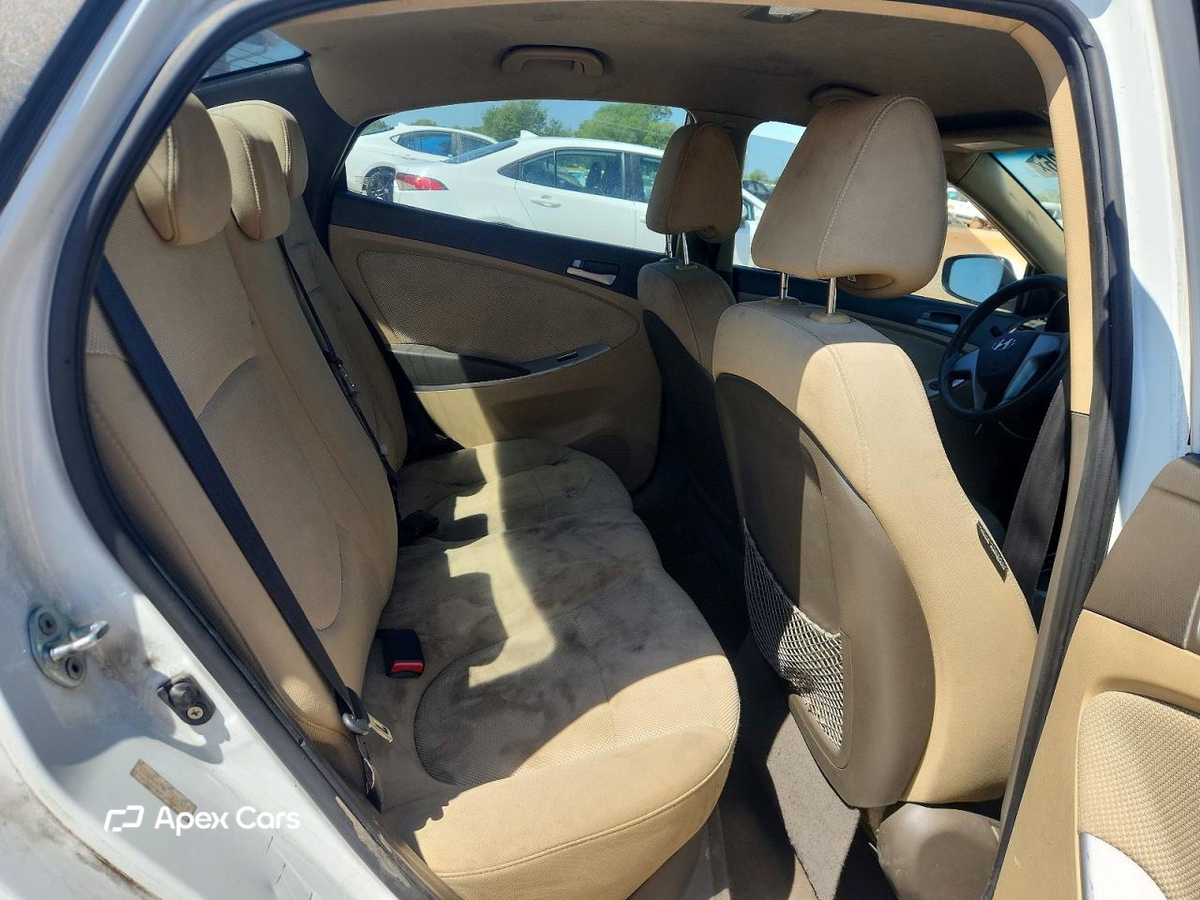 Hyundai Accent 2012
