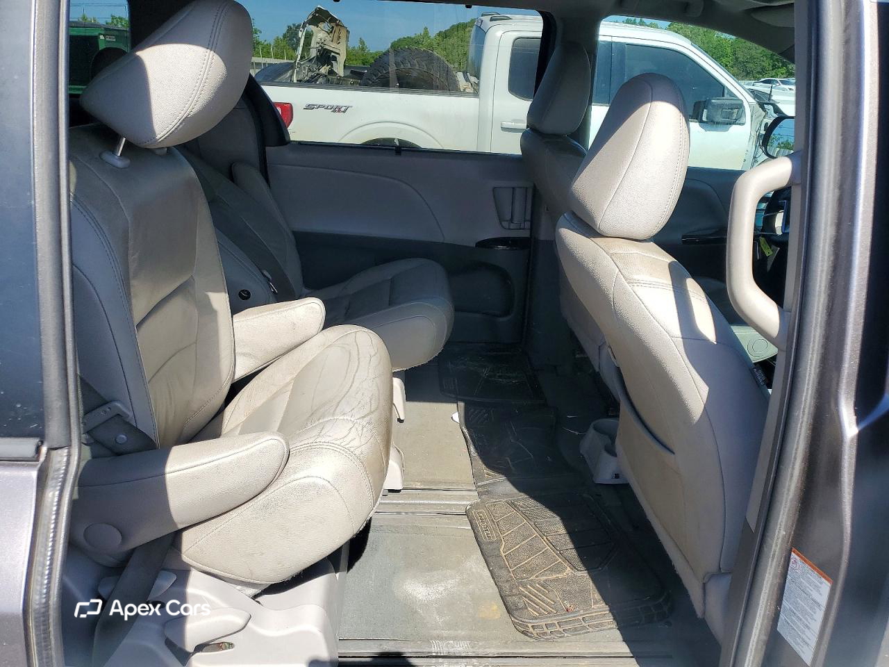 Toyota Sienna 2015