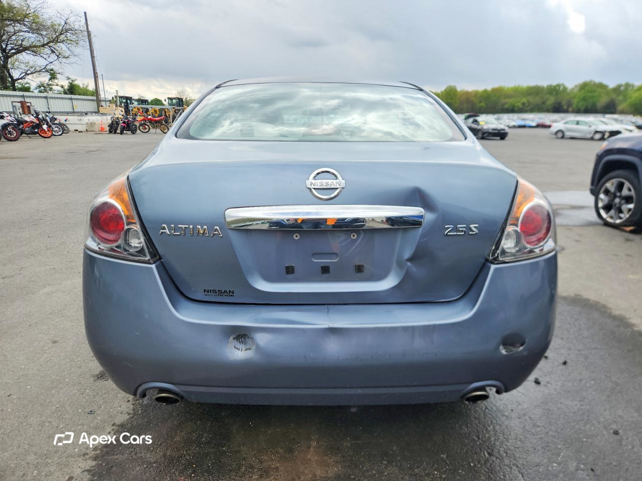 Nissan Altima 2010