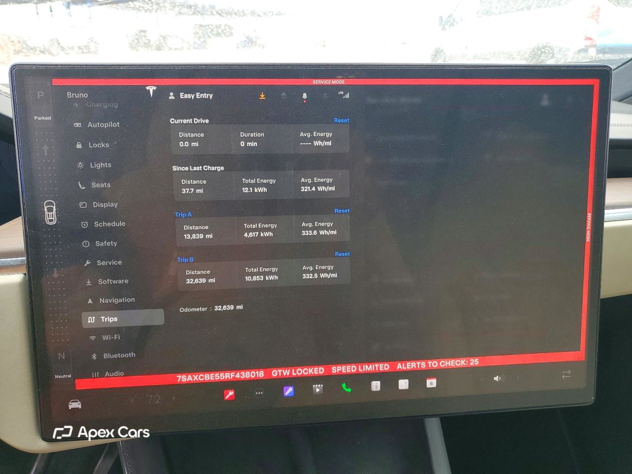 Tesla Model X 2024