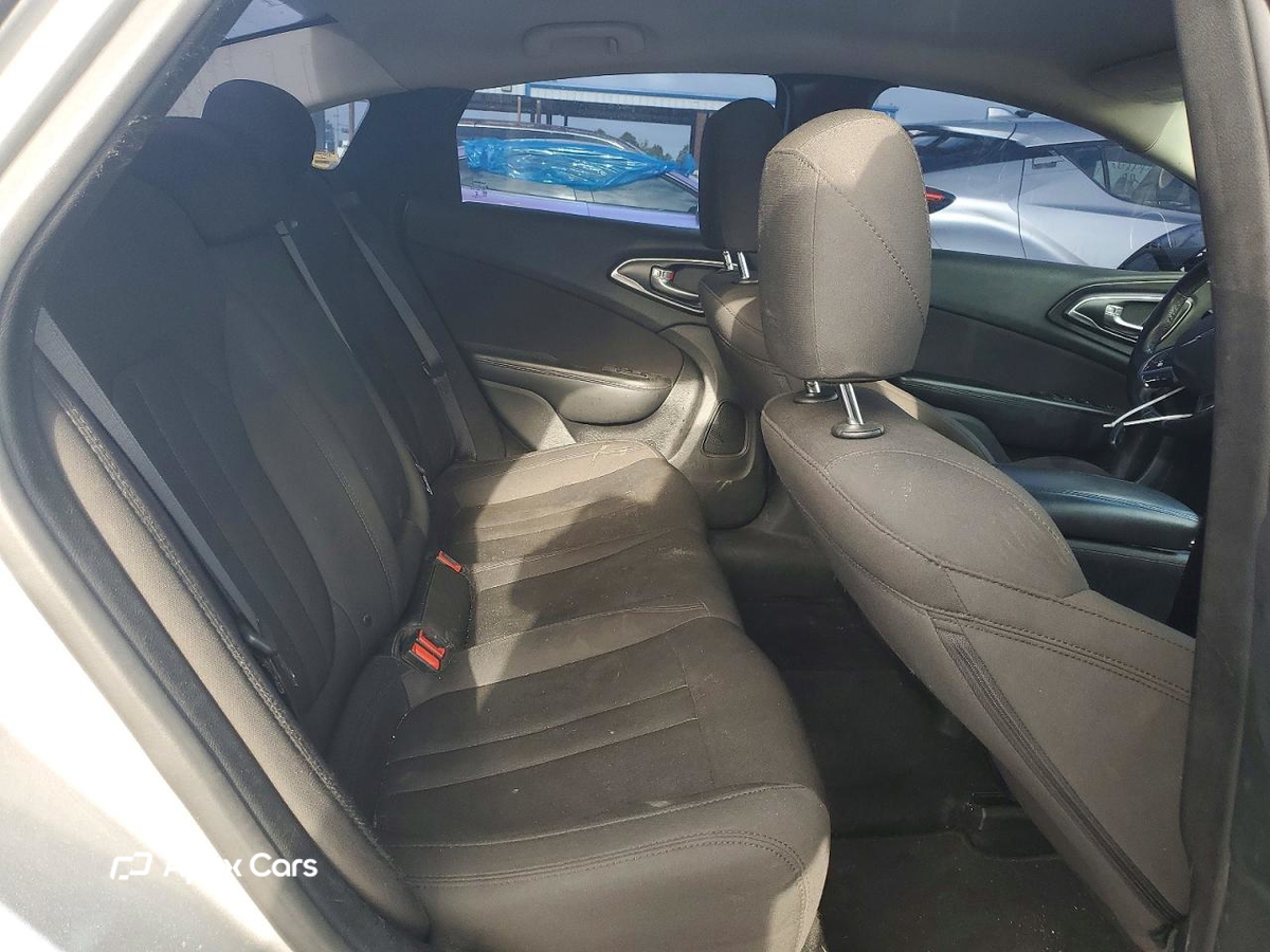Chrysler 200 2015
