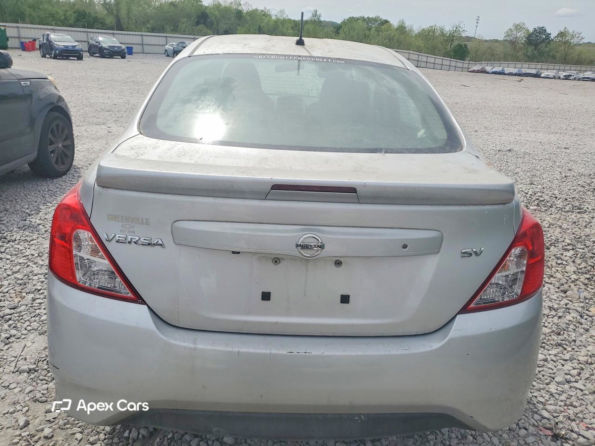 Nissan Versa 2019