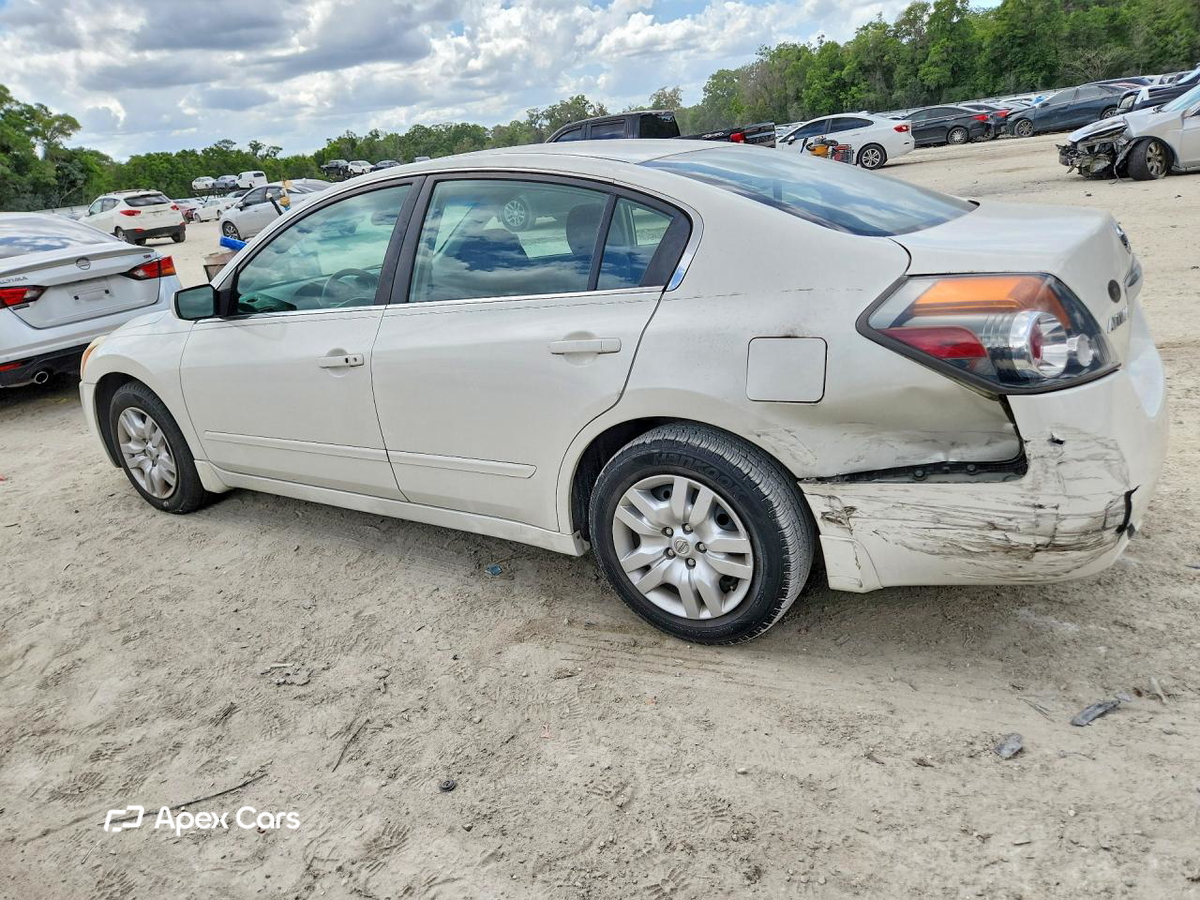 Nissan Altima 2010