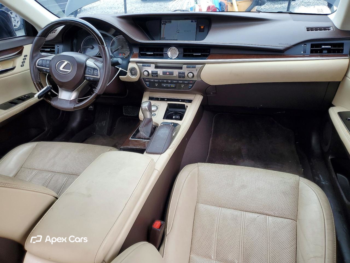 Lexus ES 2016