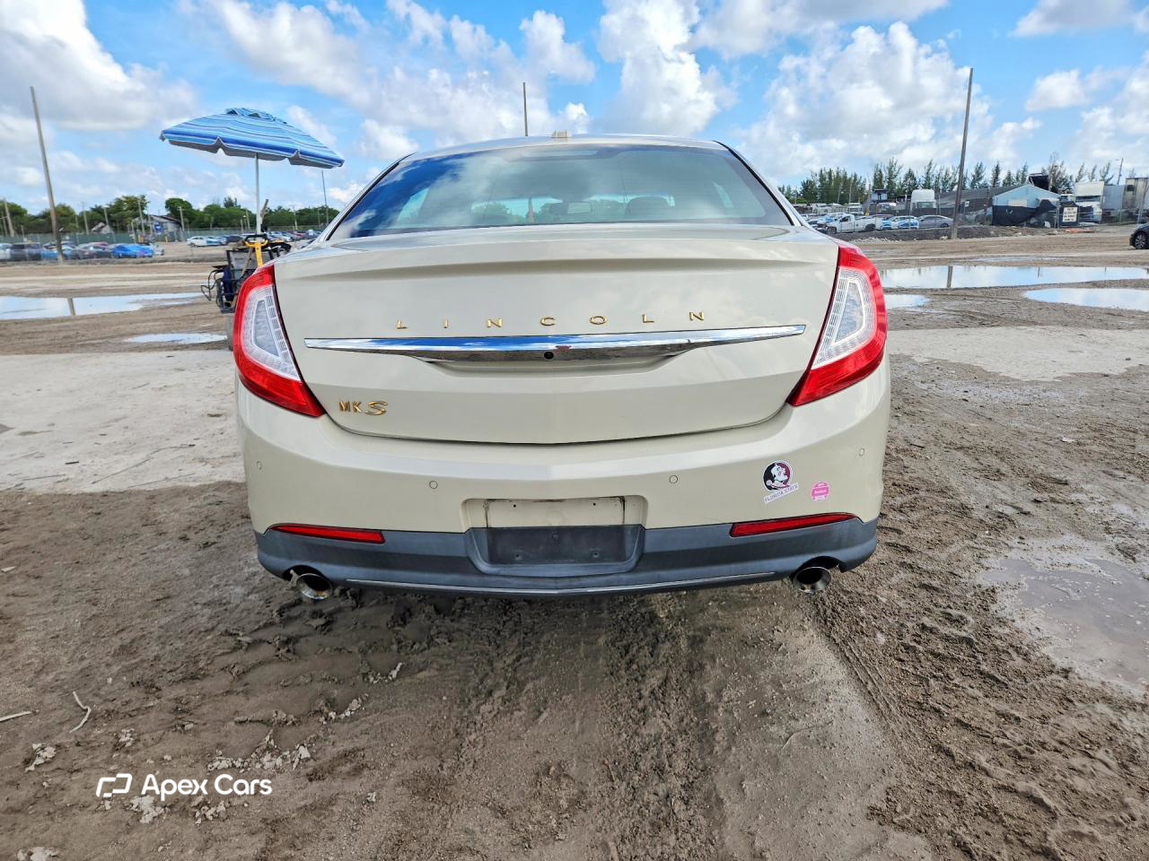 Lincoln MKS 2015