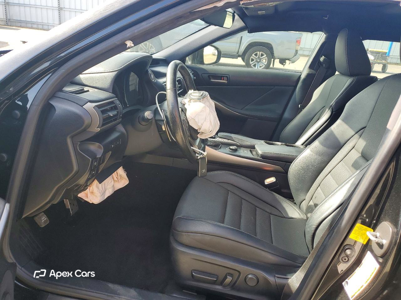 Lexus IS 2019