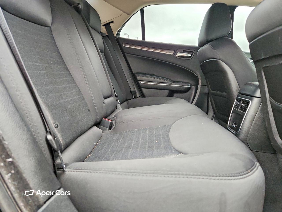 Chrysler 300 2019