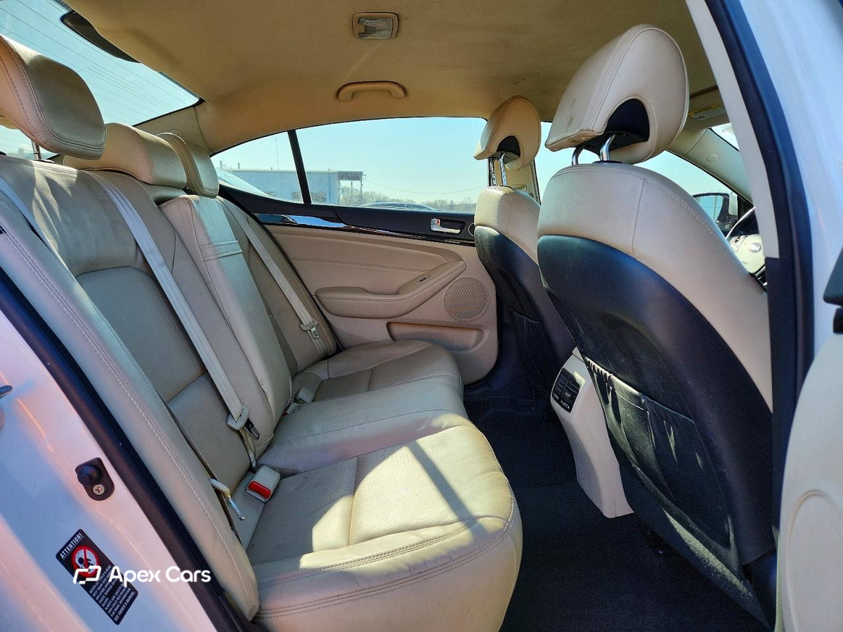 Kia Cadenza 2016