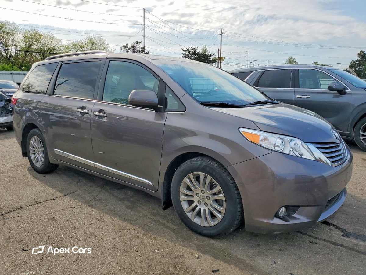 Toyota Sienna 2016