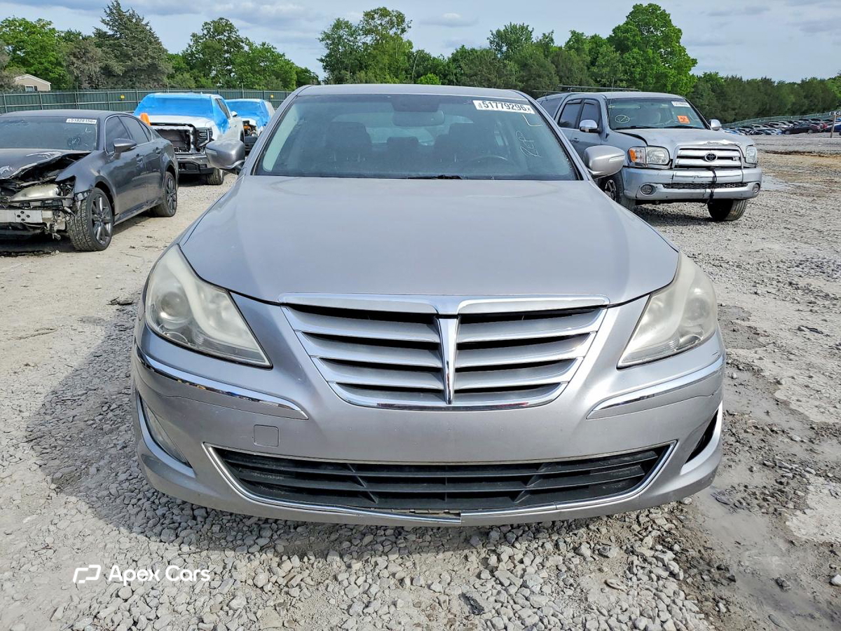 Hyundai Genesis 2012