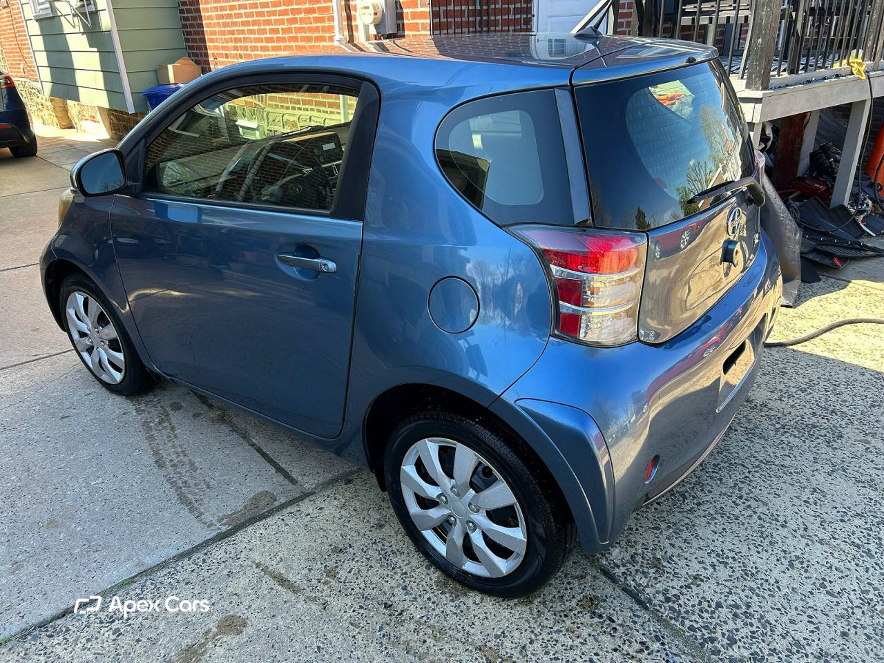 Scion iQ 2013