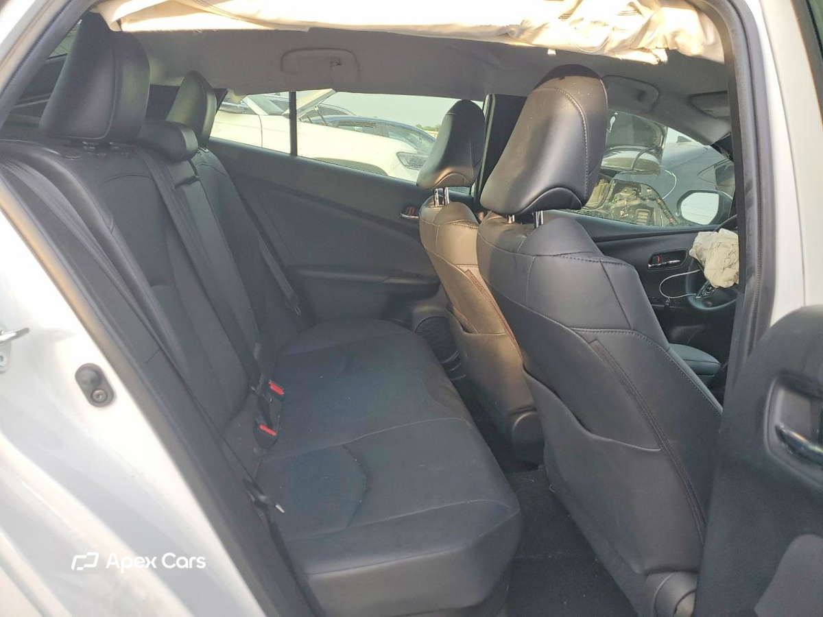Toyota Prius 2021