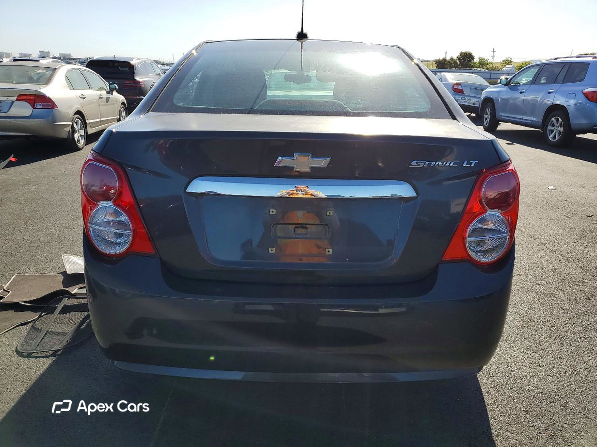 Chevrolet Sonic 2015