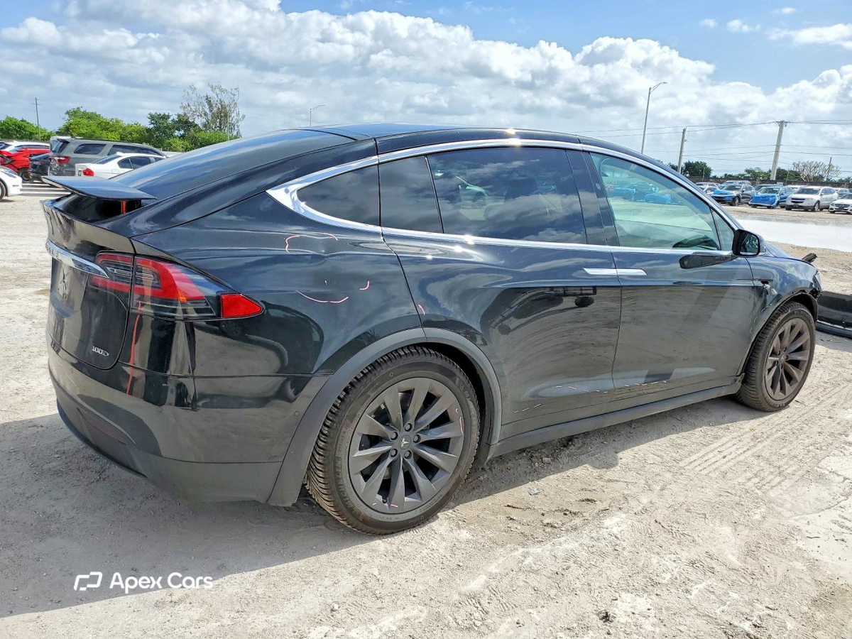 Tesla Model X 2018