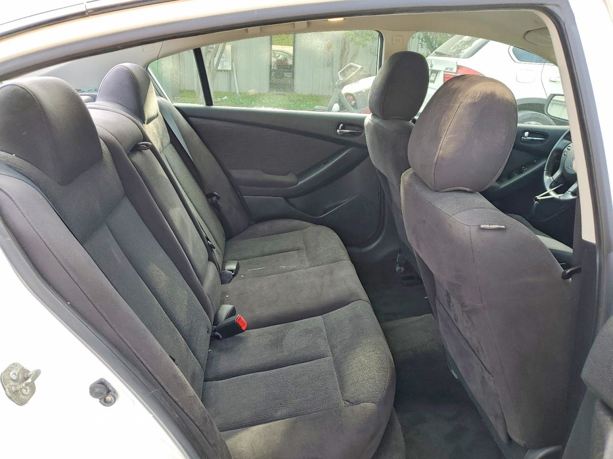 Nissan Altima 2011