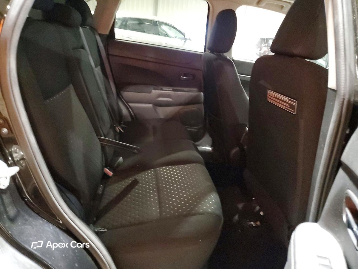Mitsubishi Outlander 2012