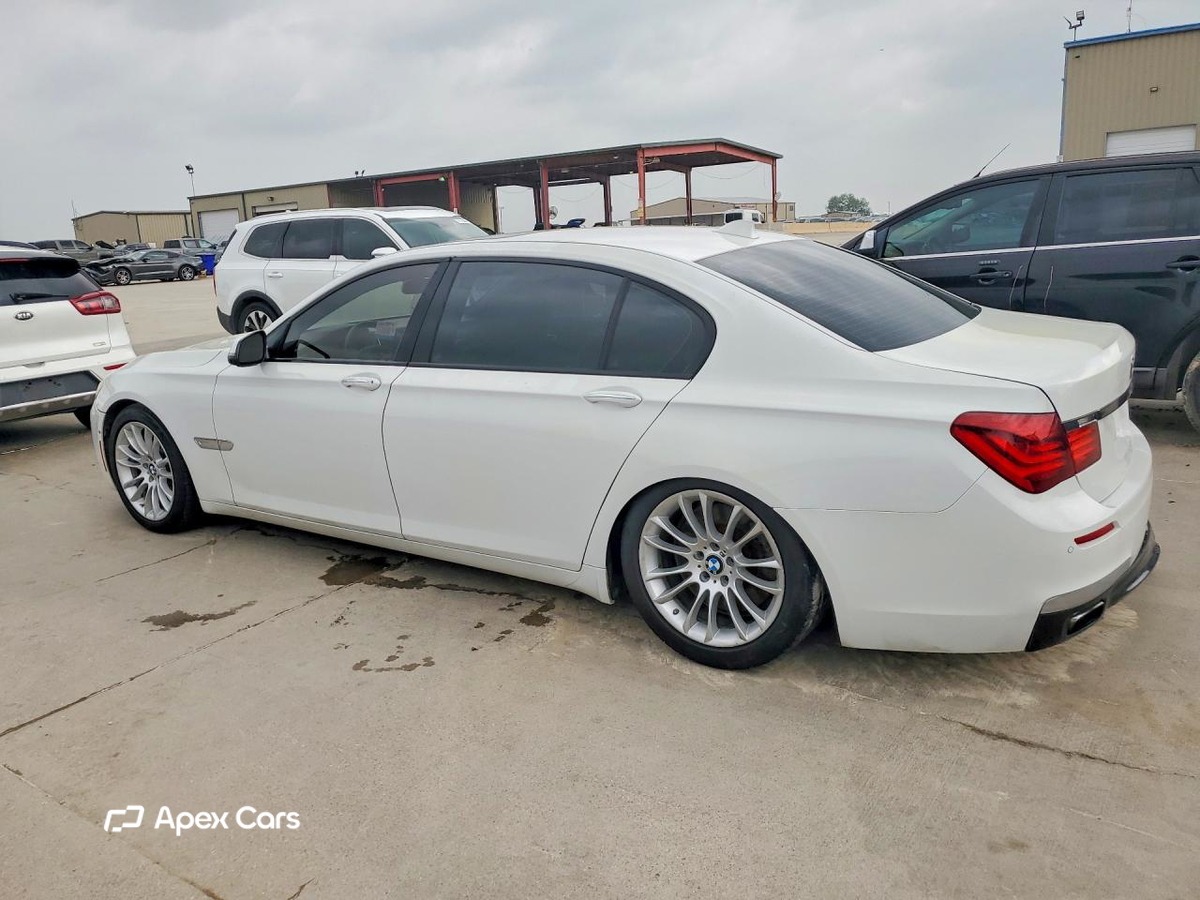 BMW Series 7 2015