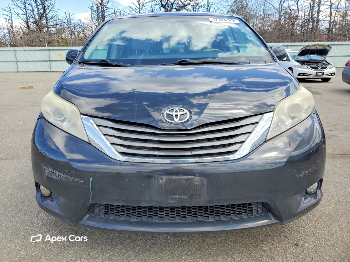 Toyota Sienna 2013