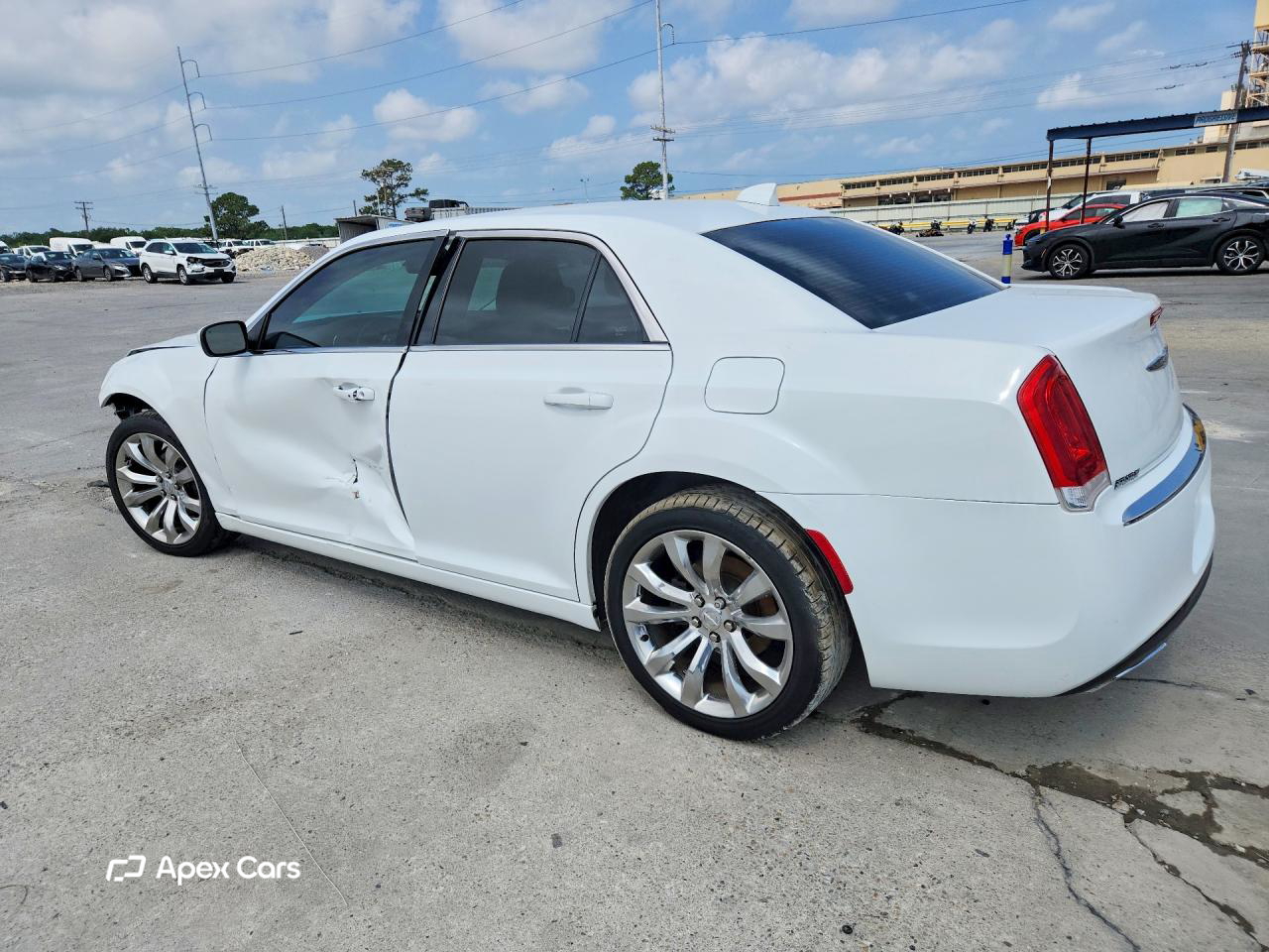 Chrysler 300 2016