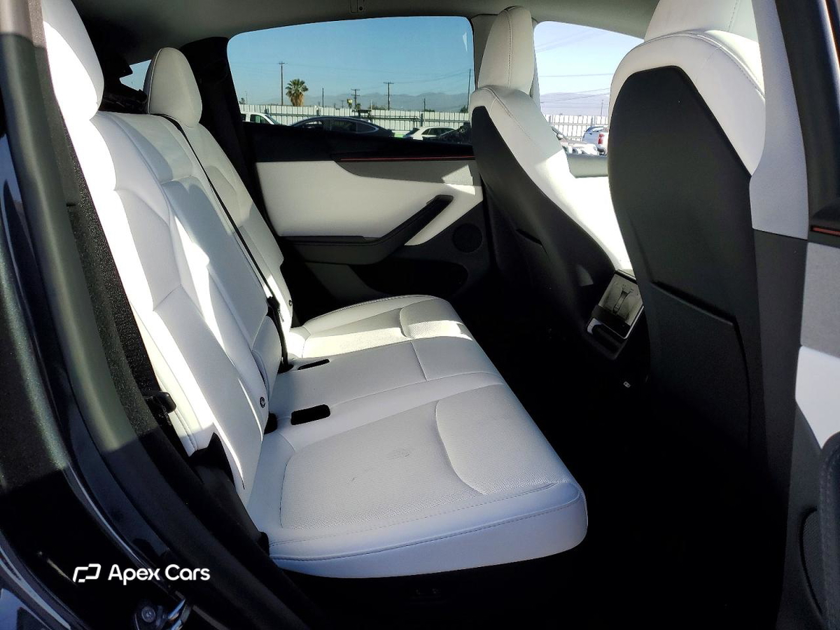 Tesla Model Y 2026