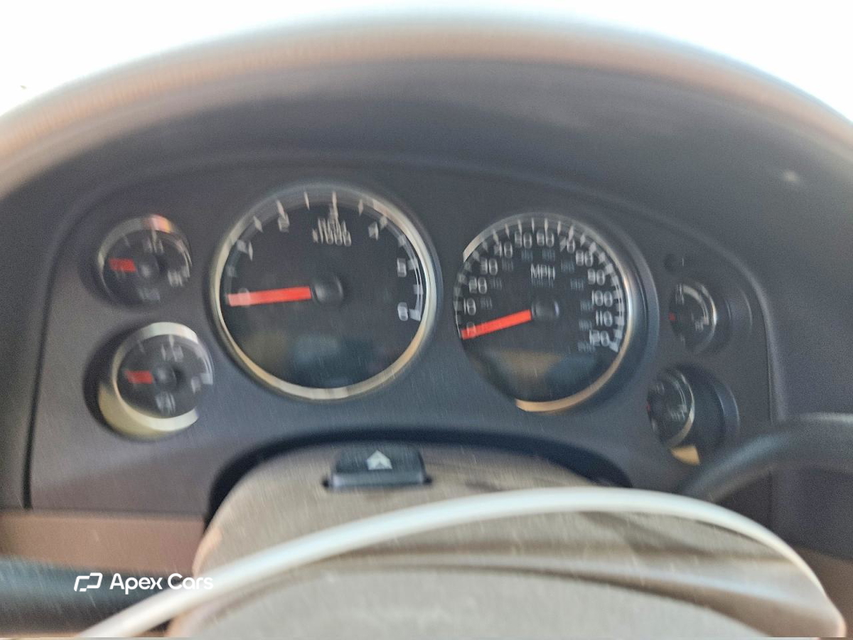 Chevrolet Suburban 2013