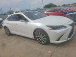Lexus ES 2019