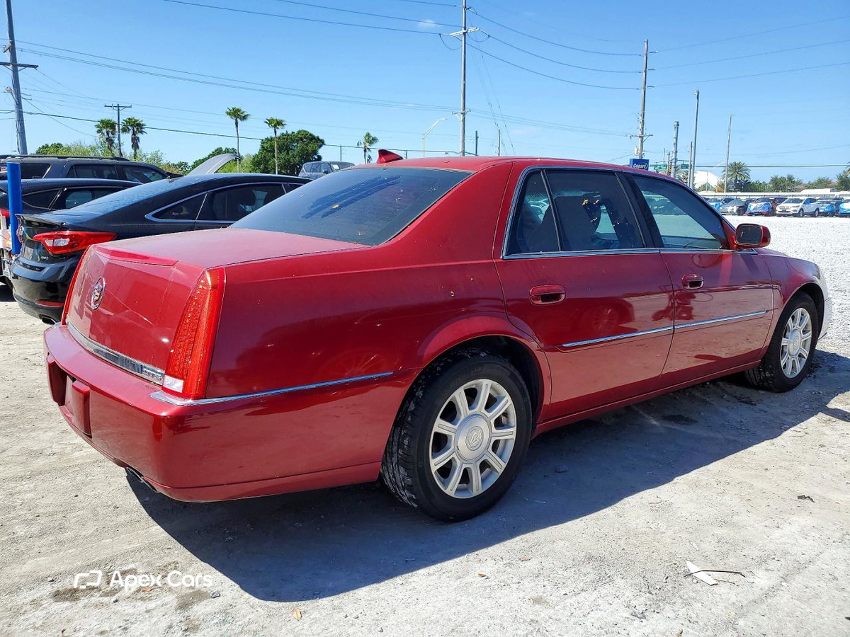 Cadillac DTS 2011